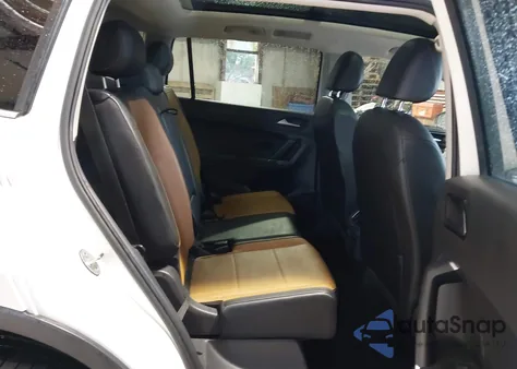 2018 Volkswagen Tiguan 2.0T Se/2.0T Sel z USA, uszkodzony, nr VIN 3VV3B7AX6JM156605